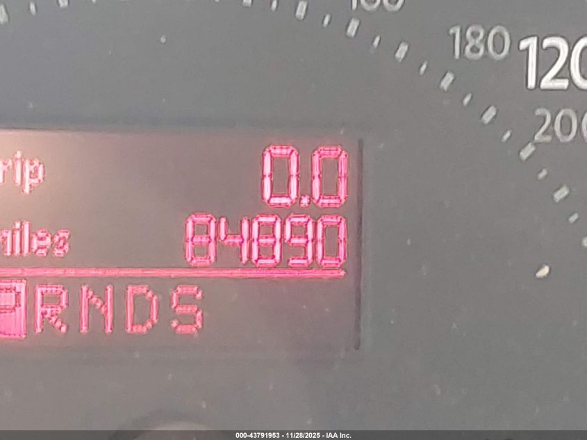 2010 Volkswagen New Beetle 2.5L VIN: 3VWRW3AGOAMO26368 Lot: 43791953