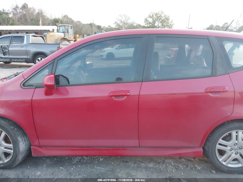 2008 Honda Fit Sport VIN: JHMGD386X8S067331 Lot: 43791956