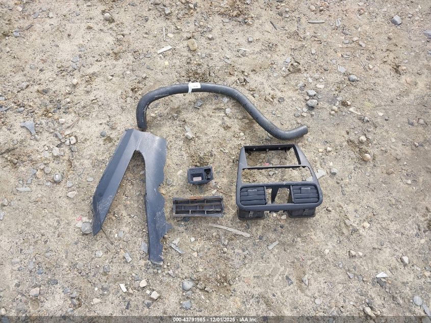 2002 Honda Accord 2.3 Se VIN: 1HGCG56712A113965 Lot: 43791965