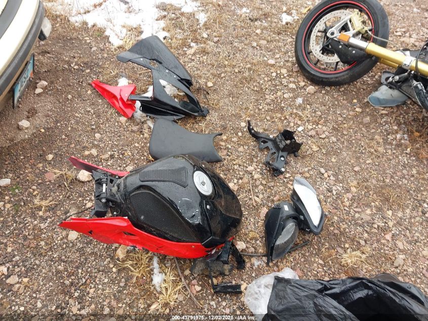 2016 BMW S 1000 Rr VIN: WB10D2104GZ354329 Lot: 43791975