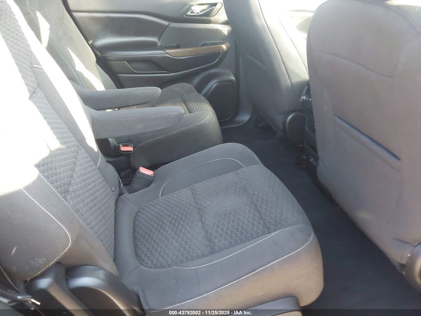 2017 GMC Acadia Sle-2 VIN: 1GKKNLLS1HZ138537 Lot: 43792002