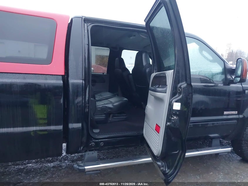 2004 Ford F-250 Lariat/Xl/Xlt VIN: 1FTNW21P14EA34940 Lot: 43792013