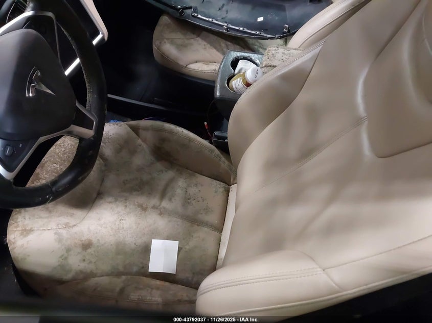 2013 Tesla Model S VIN: 5YJSA1DN0DFP12047 Lot: 43792037