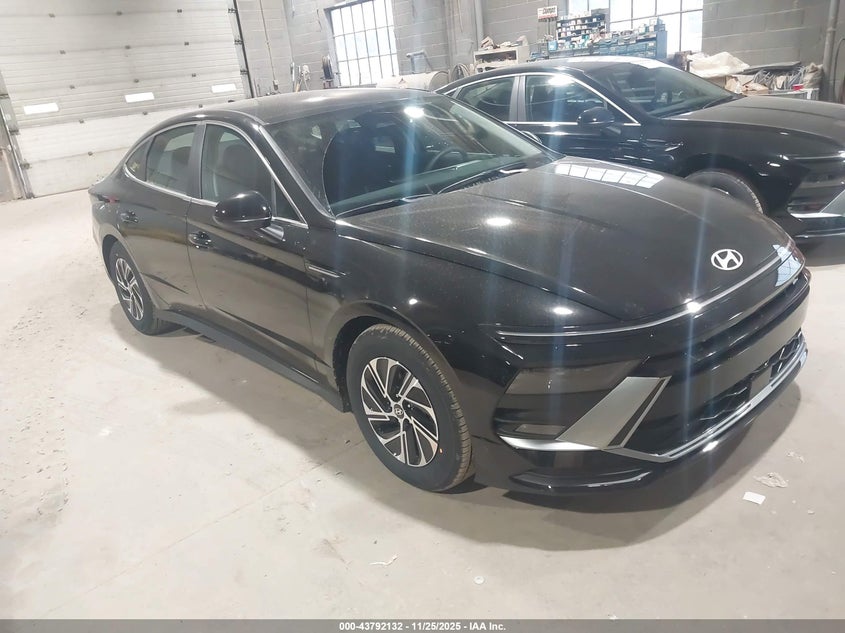 KMHL24JJ1TA143071 2026 Hyundai Sonata Hybrid Blue auction photo 1