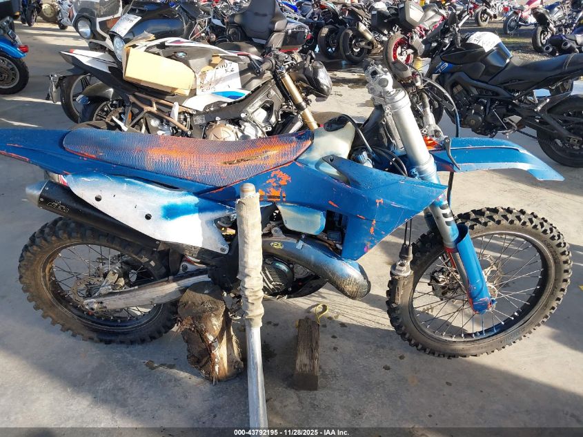 2024 Ktm 300 Xc-W Tpi VIN: VBKXWM237RM346305 Lot: 43792195