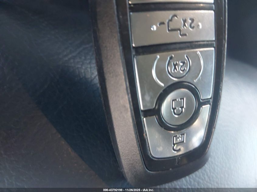 2019 Ford F-350 Lariat VIN: 1FT8W3BT8KED05553 Lot: 43792198