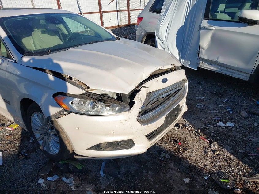 2014 Ford Fusion Energi Titanium VIN: 3FA6P0SU0ER357441 Lot: 43792306