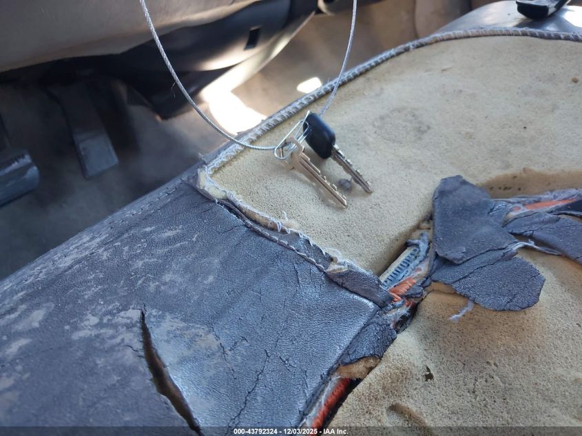 1998 Buick Park Avenue VIN: 1G4CW52K6W4648866 Lot: 43792324