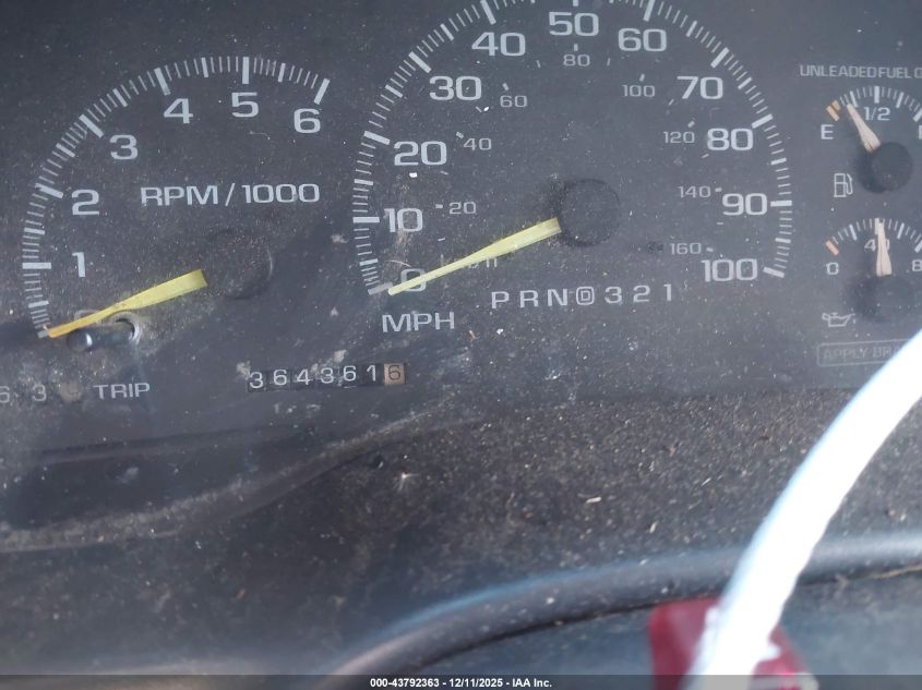 1998 Chevrolet C1500 Fleetside VIN: 2GCEC19R0W1160235 Lot: 43792363