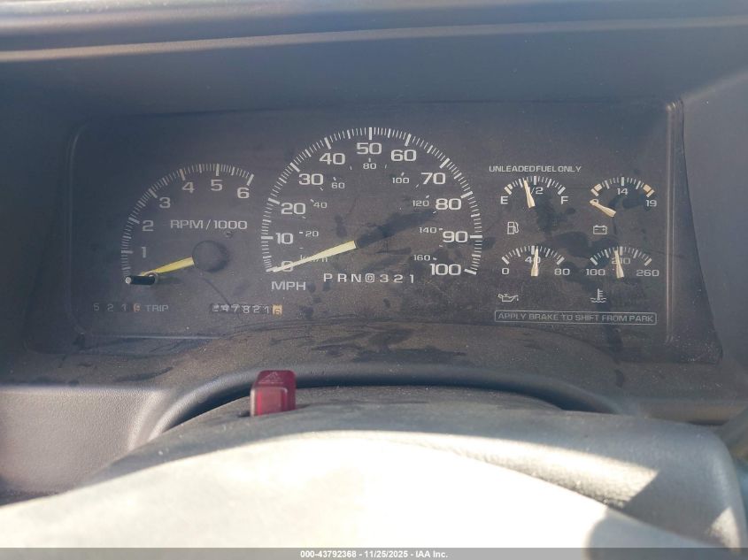 1999 Chevrolet Suburban 1500 Lt VIN: 3GNEC16R6XG226226 Lot: 43792368