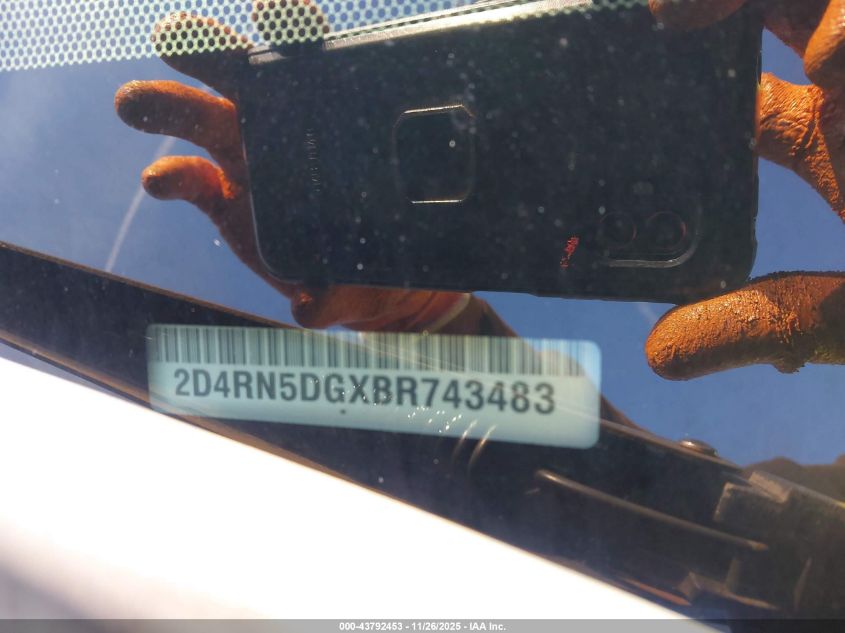 2011 Dodge Grand Caravan Crew VIN: 2D4RN5DGXBR743483 Lot: 43792453