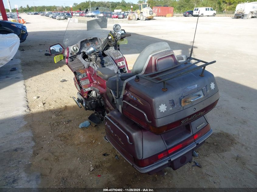 1HFSC2203KA109970 1989 HONDA GL photo no. 3