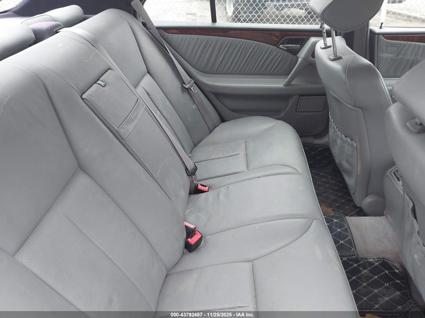 1998 Mercedes-Benz E 430 VIN: WDBJF70F4WA696539 Lot: 43792487