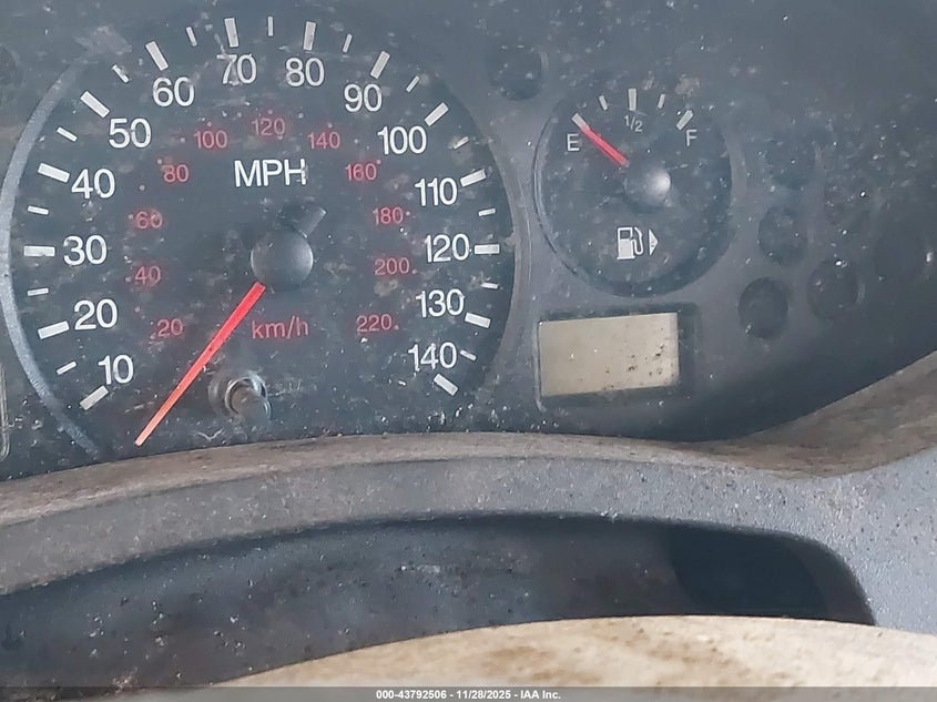 2005 Ford Focus Zx3 VIN: 3FAFP31NX5R102792 Lot: 43792506