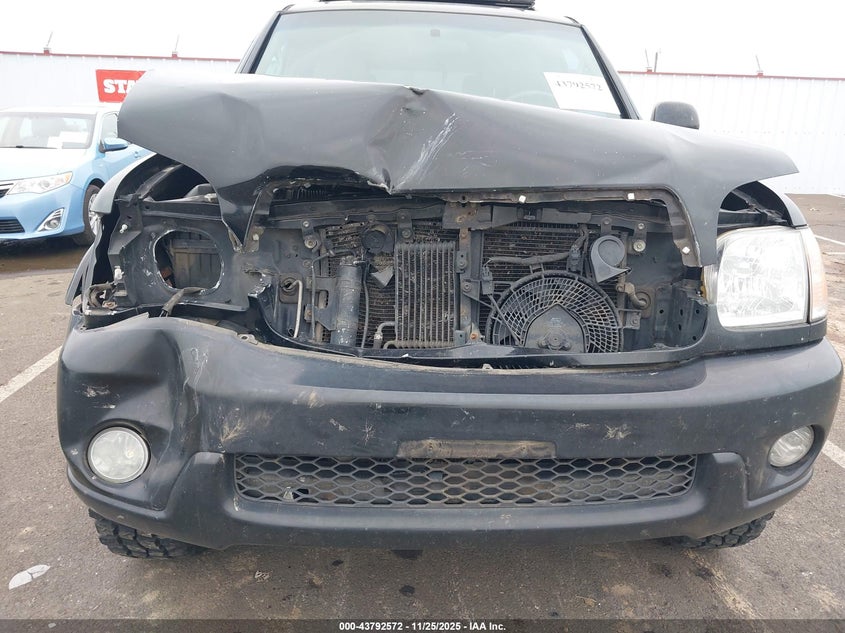 2001 Toyota Sequoia Limited V8 VIN: 5TDBT48A81S045951 Lot: 43792572