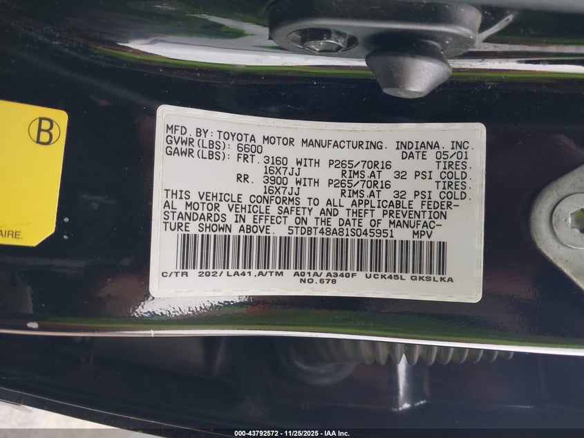 2001 Toyota Sequoia Limited V8 VIN: 5TDBT48A81S045951 Lot: 43792572