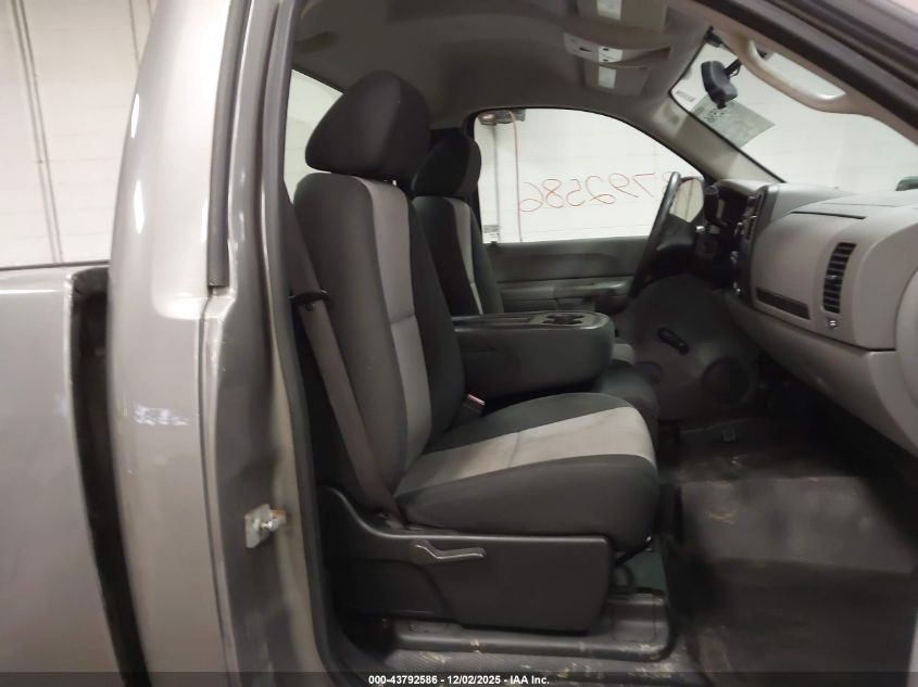 2009 Chevrolet Silverado 1500 Work Truck VIN: 1GCEK14C09Z186769 Lot: 43792586