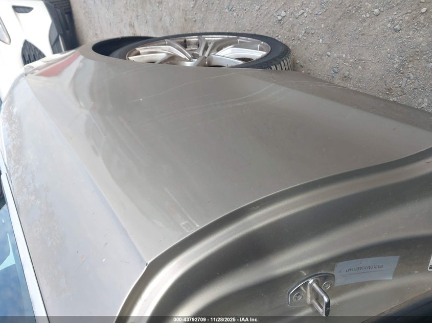 2010 Audi A5 2.0T Premium VIN: WAULFAFH1AN011461 Lot: 43792709