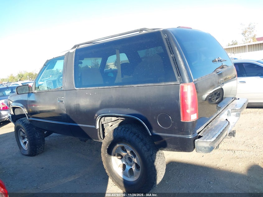 1994 GMC Yukon VIN: 1GKEK18K8RJ767828 Lot: 43792730