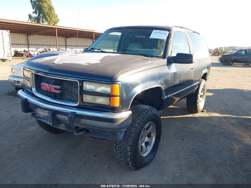 1GKEK18K8RJ767828 1994 GMC YUKON photo no. 2