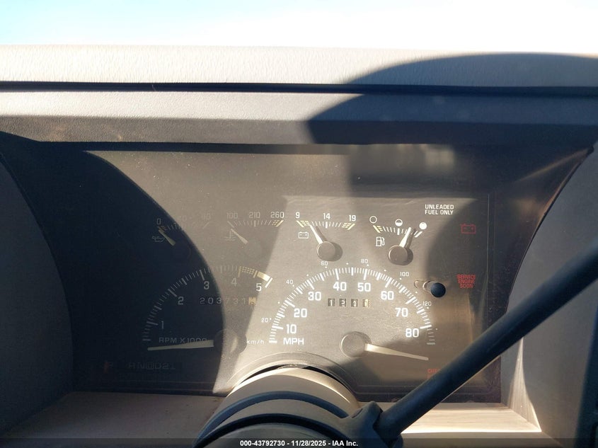 1994 GMC Yukon VIN: 1GKEK18K8RJ767828 Lot: 43792730