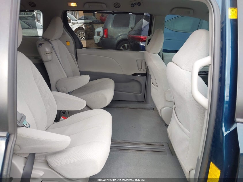 2012 Toyota Sienna Le V6 8 Passenger VIN: 5TDKK3DC9CS221008 Lot: 43792742