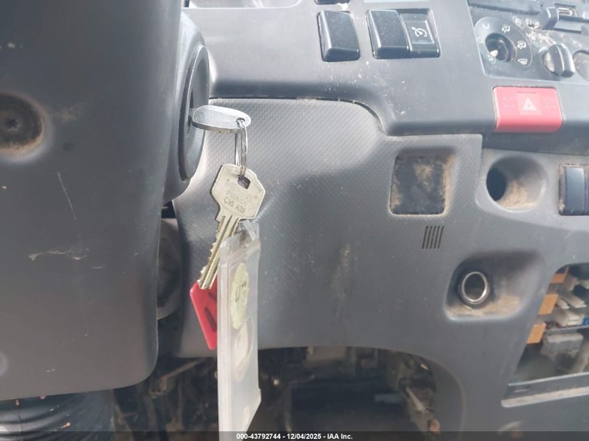 2016 Isuzu Npr Hd Gas Reg VIN: 54DC4W1B9GS803372 Lot: 43792744