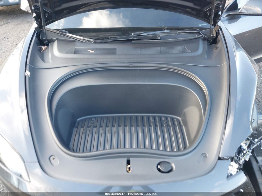 2025 Tesla Model 3 Long Range Rear-Wheel Drive/Standard Rear-Wheel Drive VIN: 5YJ3E1EA1SF072318 Lot: 43792747