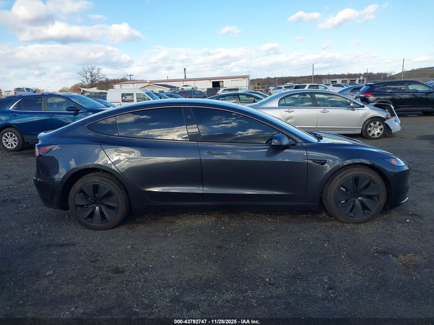 2025 Tesla Model 3 Long Range Rear-Wheel Drive/Standard Rear-Wheel Drive VIN: 5YJ3E1EA1SF072318 Lot: 43792747