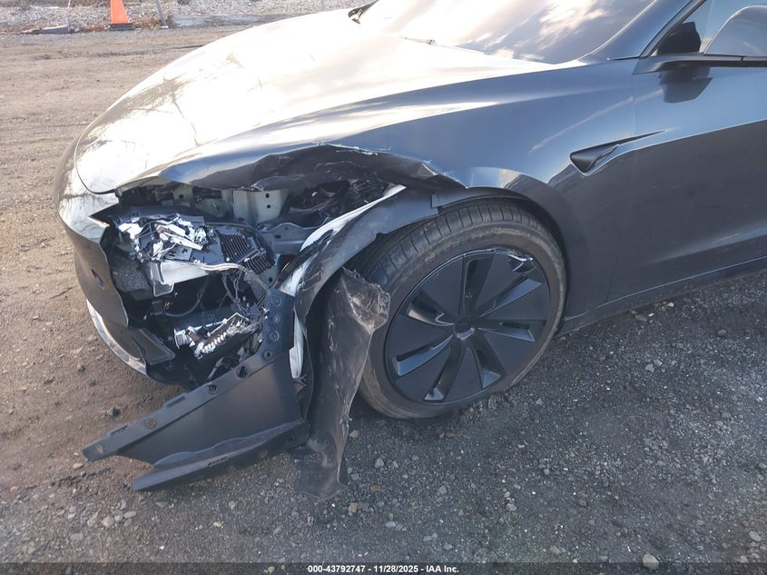 2025 Tesla Model 3 Long Range Rear-Wheel Drive/Standard Rear-Wheel Drive VIN: 5YJ3E1EA1SF072318 Lot: 43792747