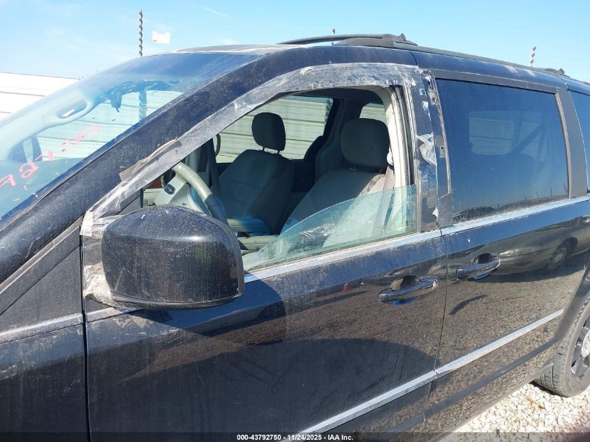 2010 Chrysler Town & Country Touring VIN: 2A4RR5D10AR221418 Lot: 43792750