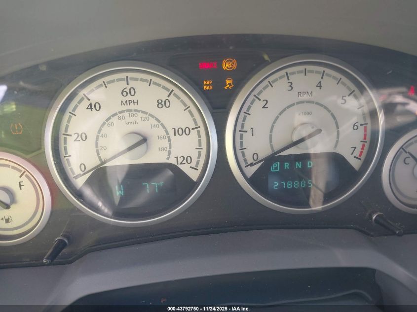 2010 Chrysler Town & Country Touring VIN: 2A4RR5D10AR221418 Lot: 43792750