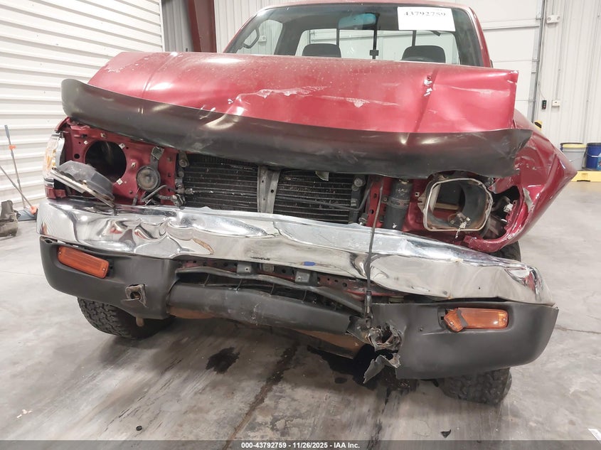 1995 Toyota Tacoma VIN: 4TAUN61C8SZ080768 Lot: 43792759