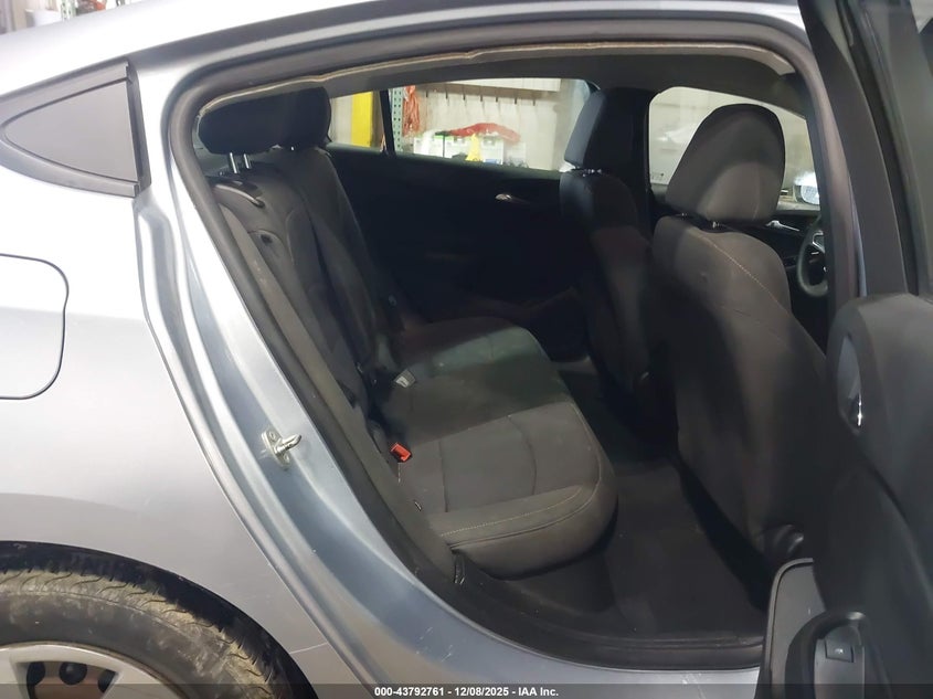 2018 Chevrolet Cruze Ls Auto VIN: 1G1BC5SM7J7121963 Lot: 43792761