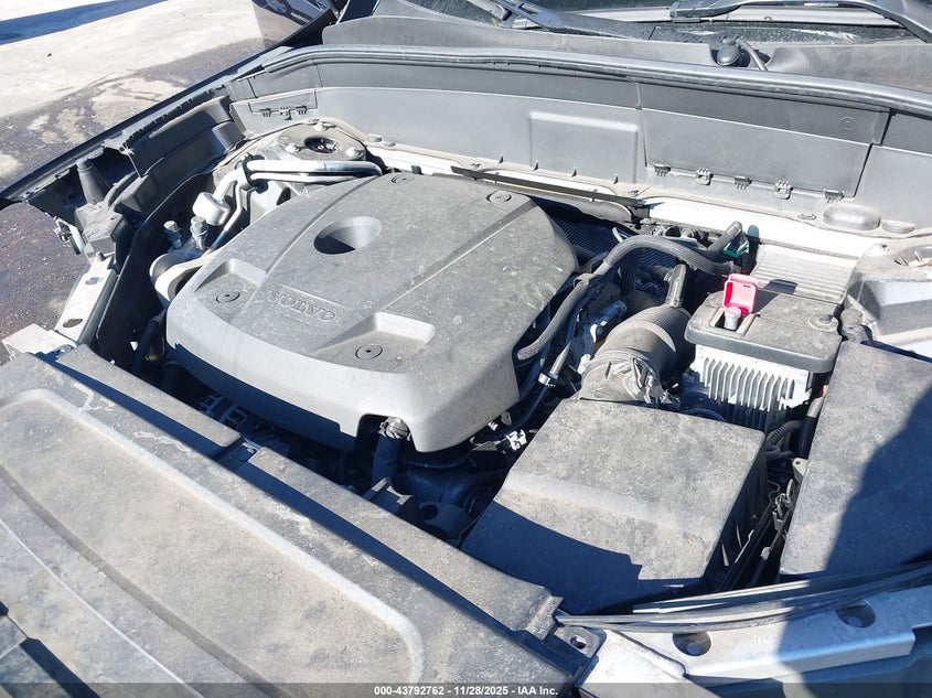 2022 Volvo Xc90 T5 Momentum 7 Passenger VIN: YV4102PK9N1868570 Lot: 43792762