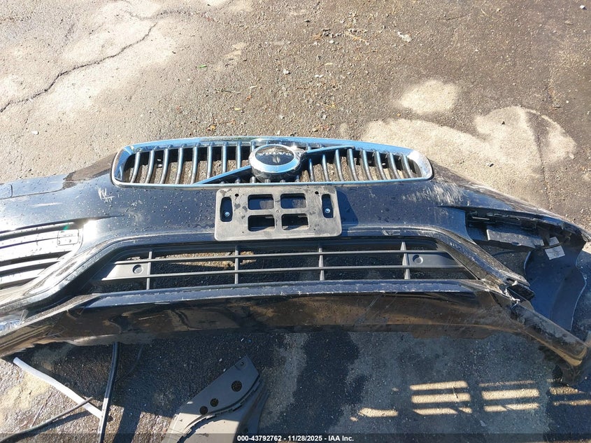 2022 Volvo Xc90 T5 Momentum 7 Passenger VIN: YV4102PK9N1868570 Lot: 43792762