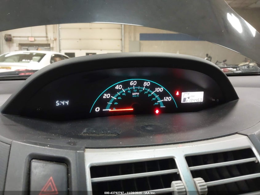 2008 Toyota Yaris VIN: JTDJT923585182414 Lot: 43792797