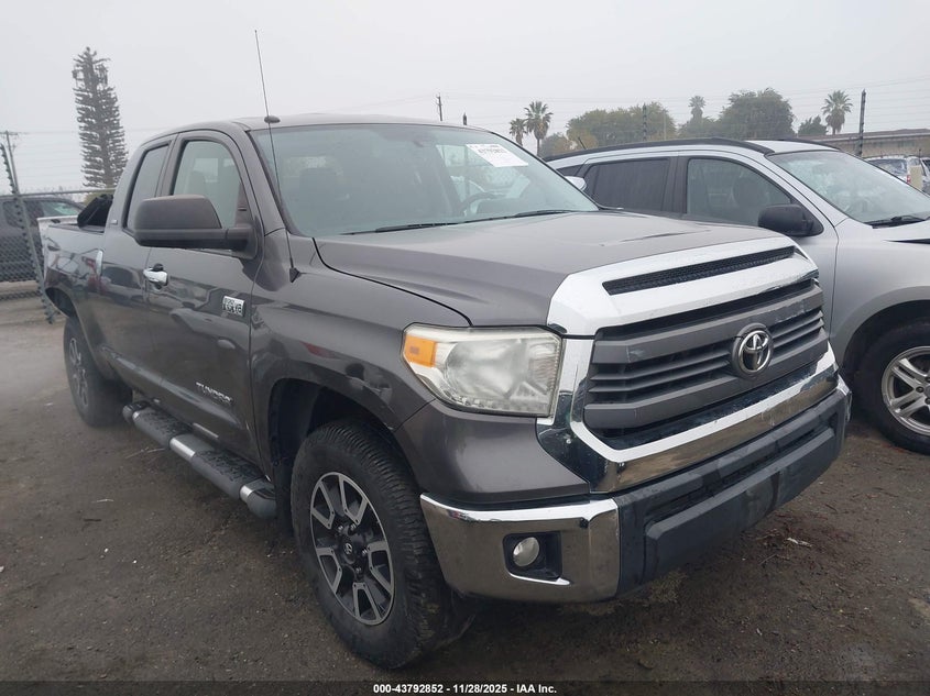 TOYOTA TUNDRA SR5 5.7L V8