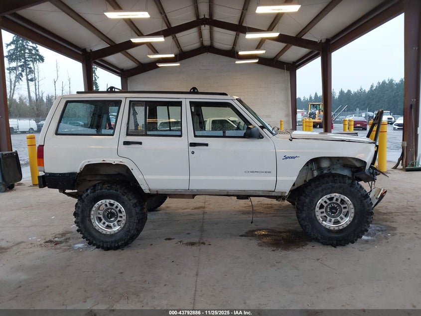 1998 Jeep Cherokee Classic/Limited/Sport VIN: 1J4FJ68S7WL169885 Lot: 43792886