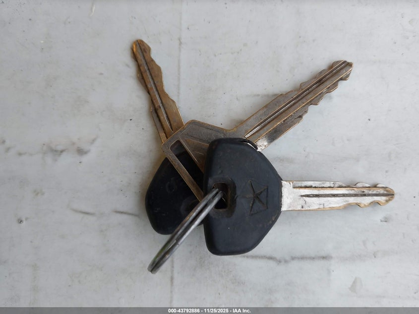 1998 Jeep Cherokee Classic/Limited/Sport VIN: 1J4FJ68S7WL169885 Lot: 43792886