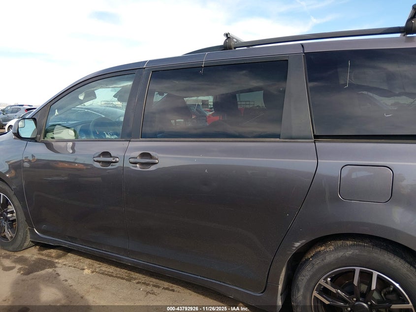 2019 Toyota Sienna Le 8 Passenger VIN: 5TDKZ3DC5KS977817 Lot: 43792926