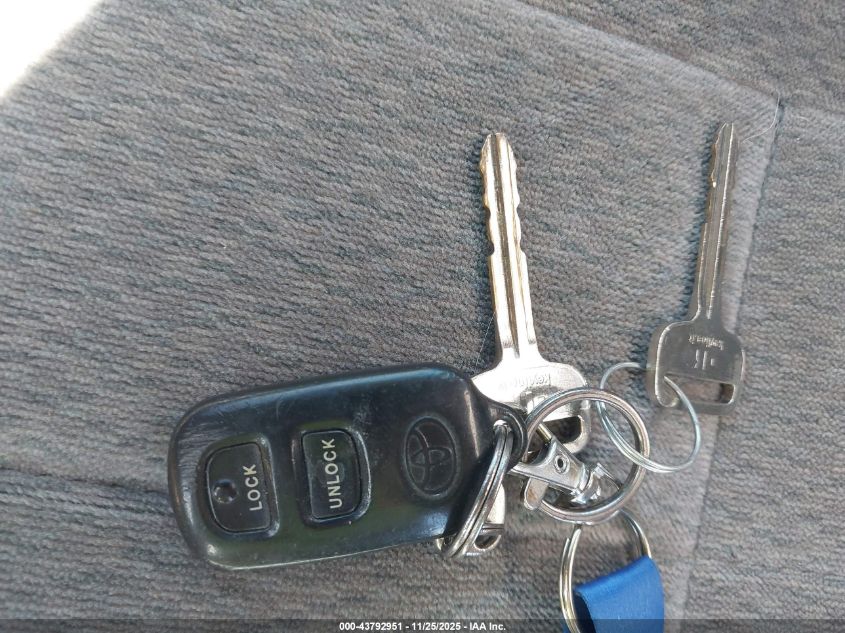 2003 Toyota Sienna Ce VIN: 4T3ZF19C93U526815 Lot: 43792951