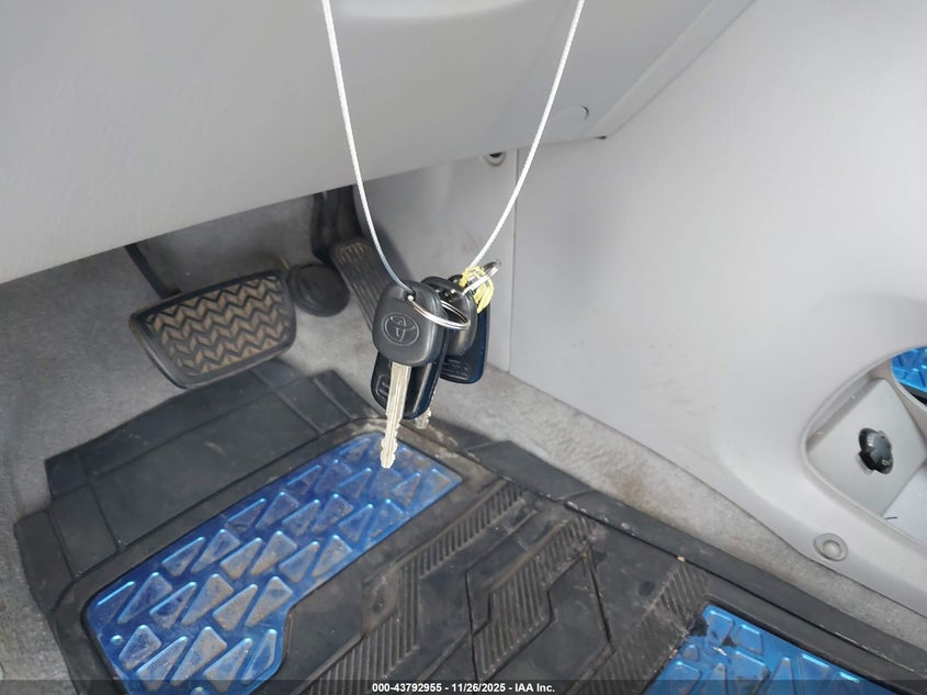 2006 Toyota Highlander Hybrid V6 VIN: JTEEW21A460026306 Lot: 43792955