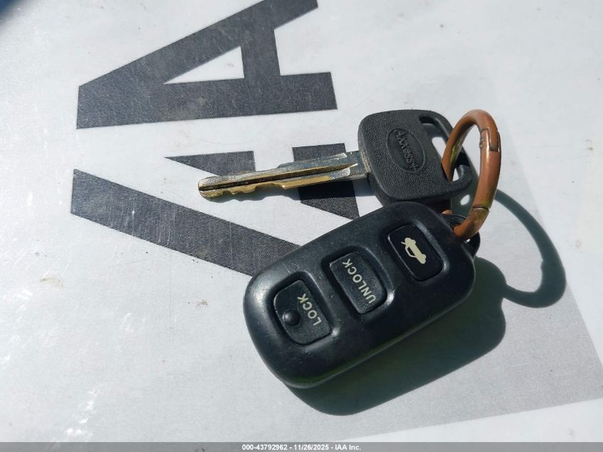 2002 Toyota Camry Le VIN: 4T1BE32K42U032838 Lot: 43792962