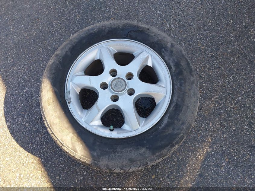 2002 Toyota Camry Le VIN: 4T1BE32K42U032838 Lot: 43792962