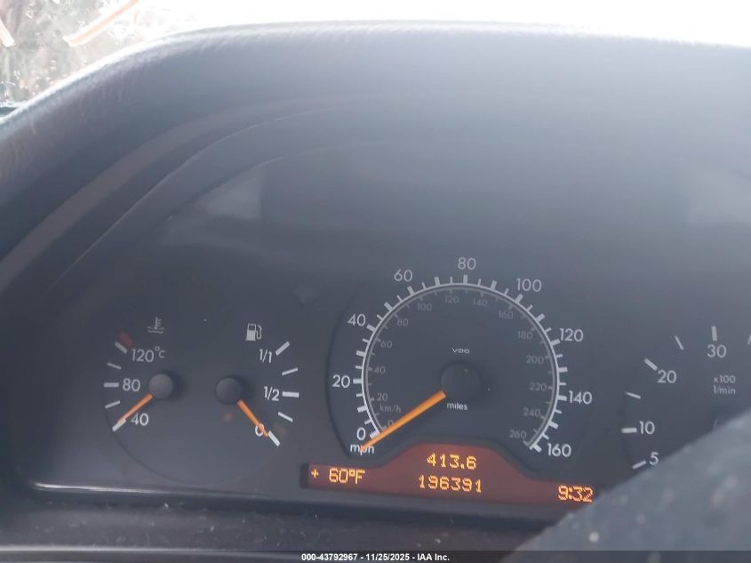 1998 Mercedes-Benz E 300 Diesel VIN: WDBJF25F9WA550973 Lot: 43792967