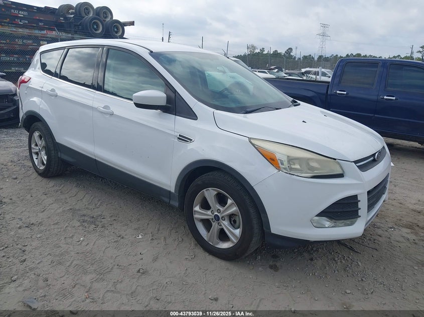 FORD ESCAPE SE