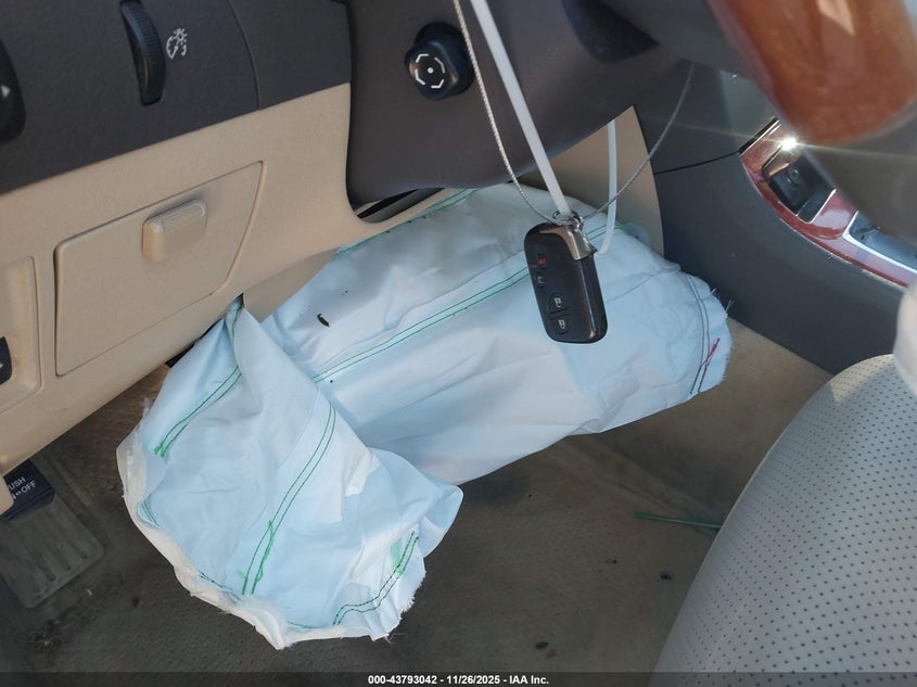 2007 Lexus Es 350 VIN: JTHBJ46G372150800 Lot: 43793042