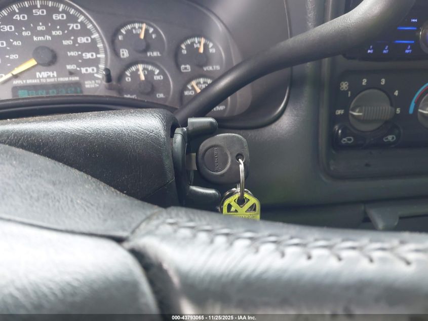 2000 GMC Sierra 1500 Sle VIN: 2GTEK19T4Y1104915 Lot: 43793065