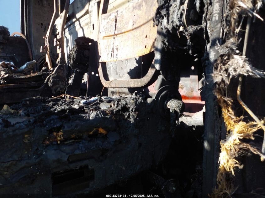 2001 Sterling Truck Lt 8500 VIN: 2FZHAWAK71AJ28487 Lot: 43793131